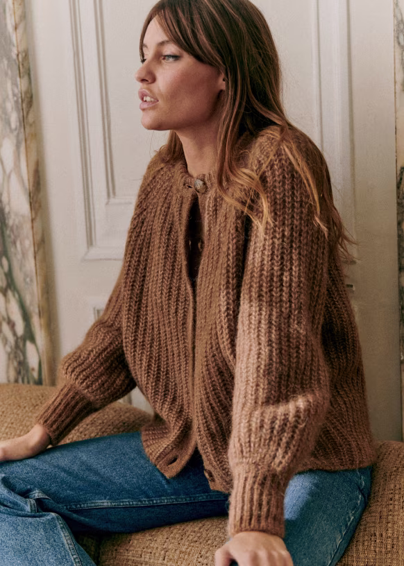 13 Must-Have Summer Wardrobe Essentials Every Girl Needs - The Wandering Girl 13 Must-Have Summer Wardrobe Essentials Every Girl Needs